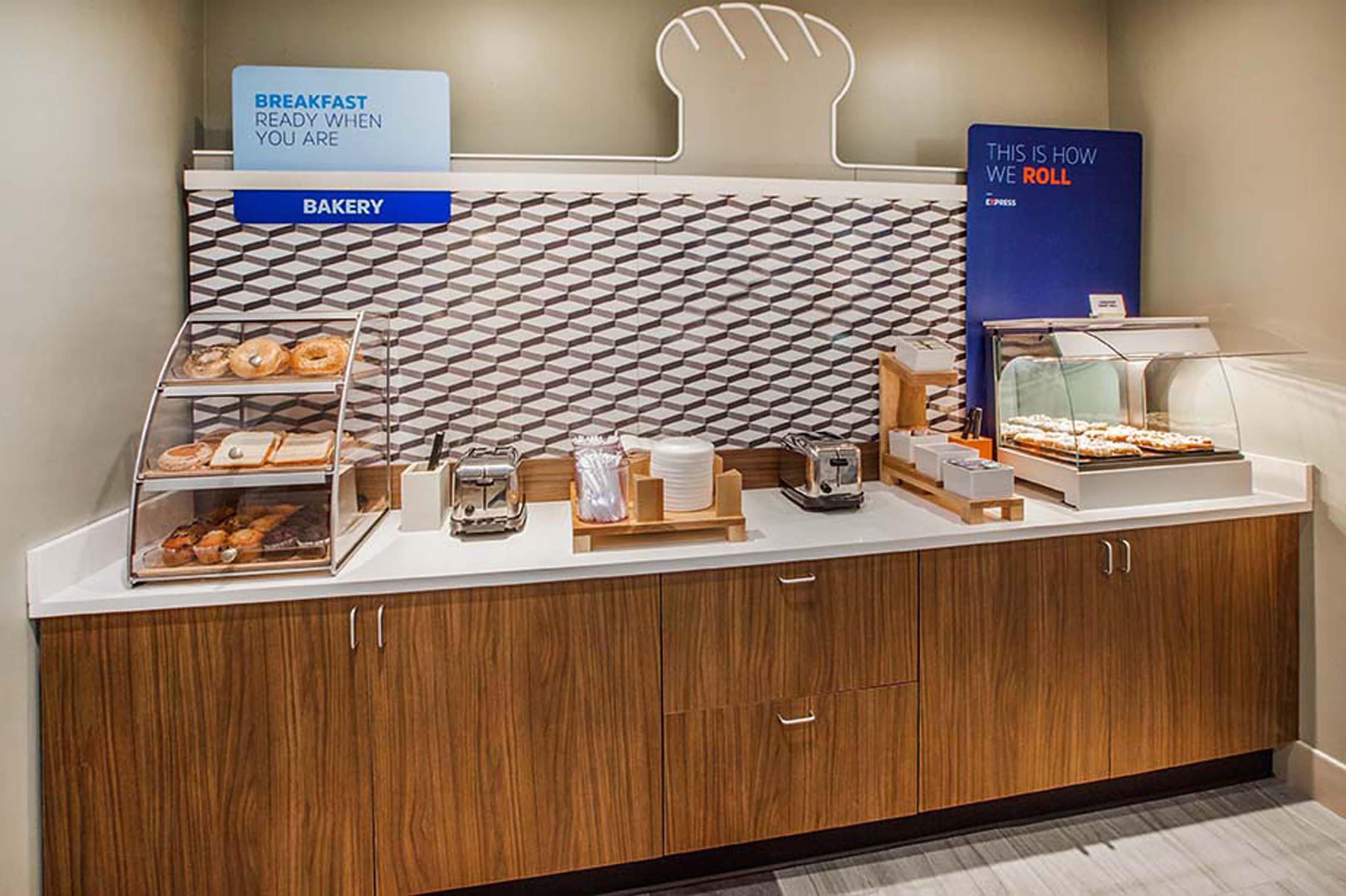 Holiday Inn Express & Suites - Houston Nasa - Boardwalk Area By Ihg Seabrook Bagian luar foto